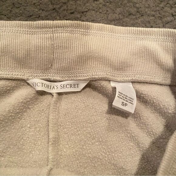 Victoria’s Secret Jogger Shorts Light Tan Size Small - Picture 5 of 8